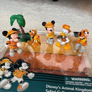 Disney Animal Kingdom Safari Adventure Playset - Mickey & Friends
